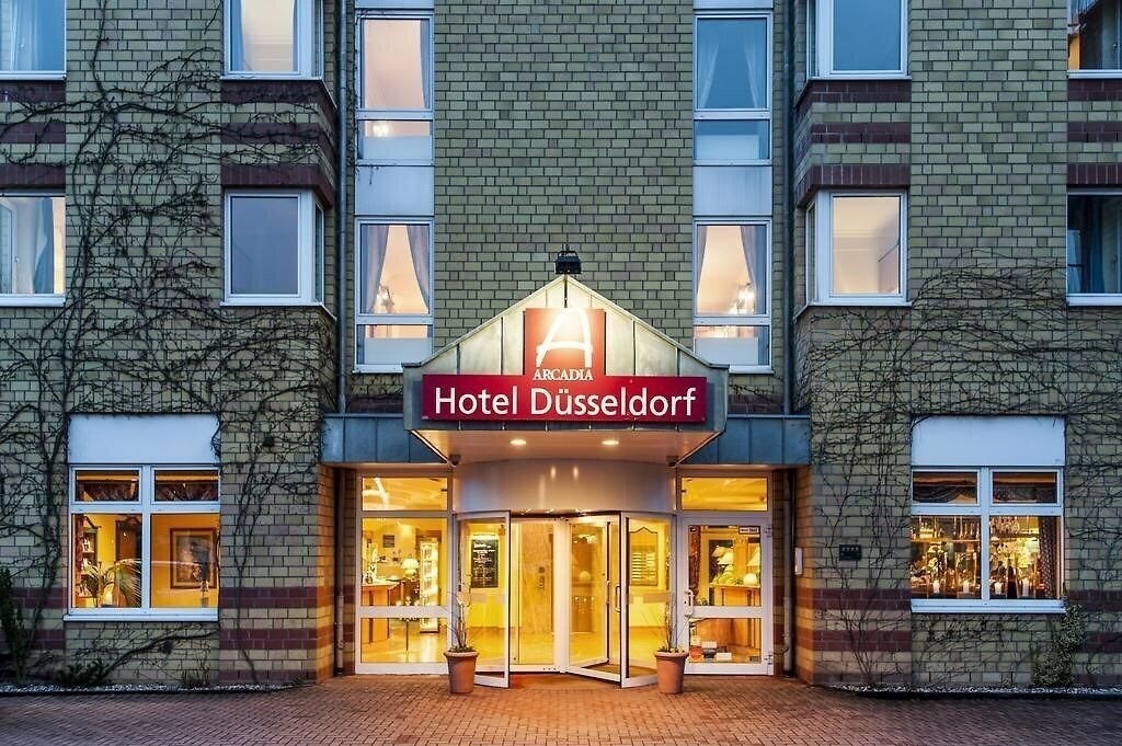 Готель Arcadia Dusseldorf 4*